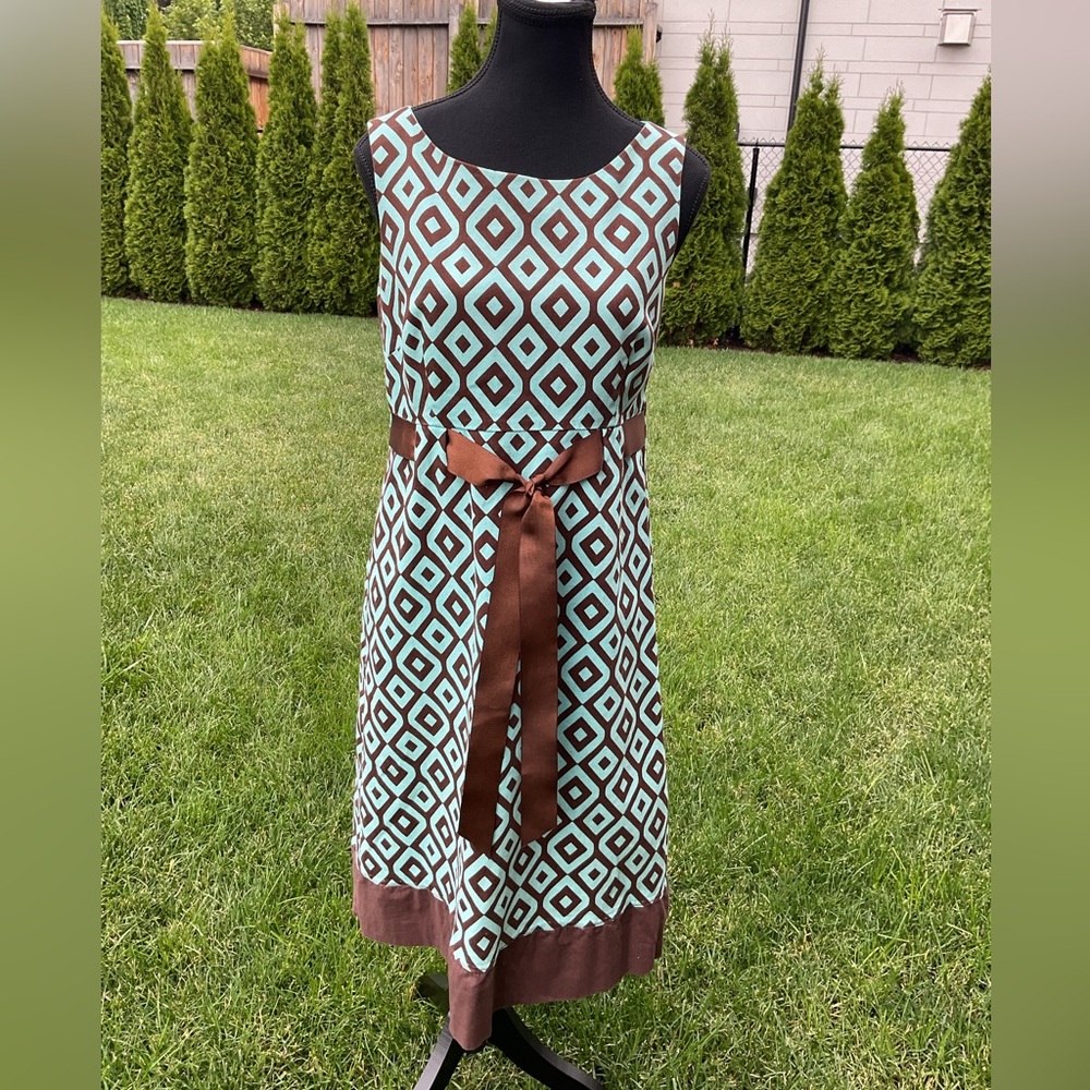 Jessica Howard Blue & Brown Diamond Patterned with Ribbon belt.